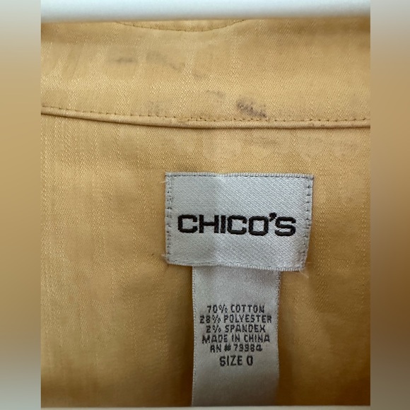 Chico's alligator gator imprint, Yellow Zip Up Jacket & 4 zip pockets. Size 0 - Picture 7 of 10